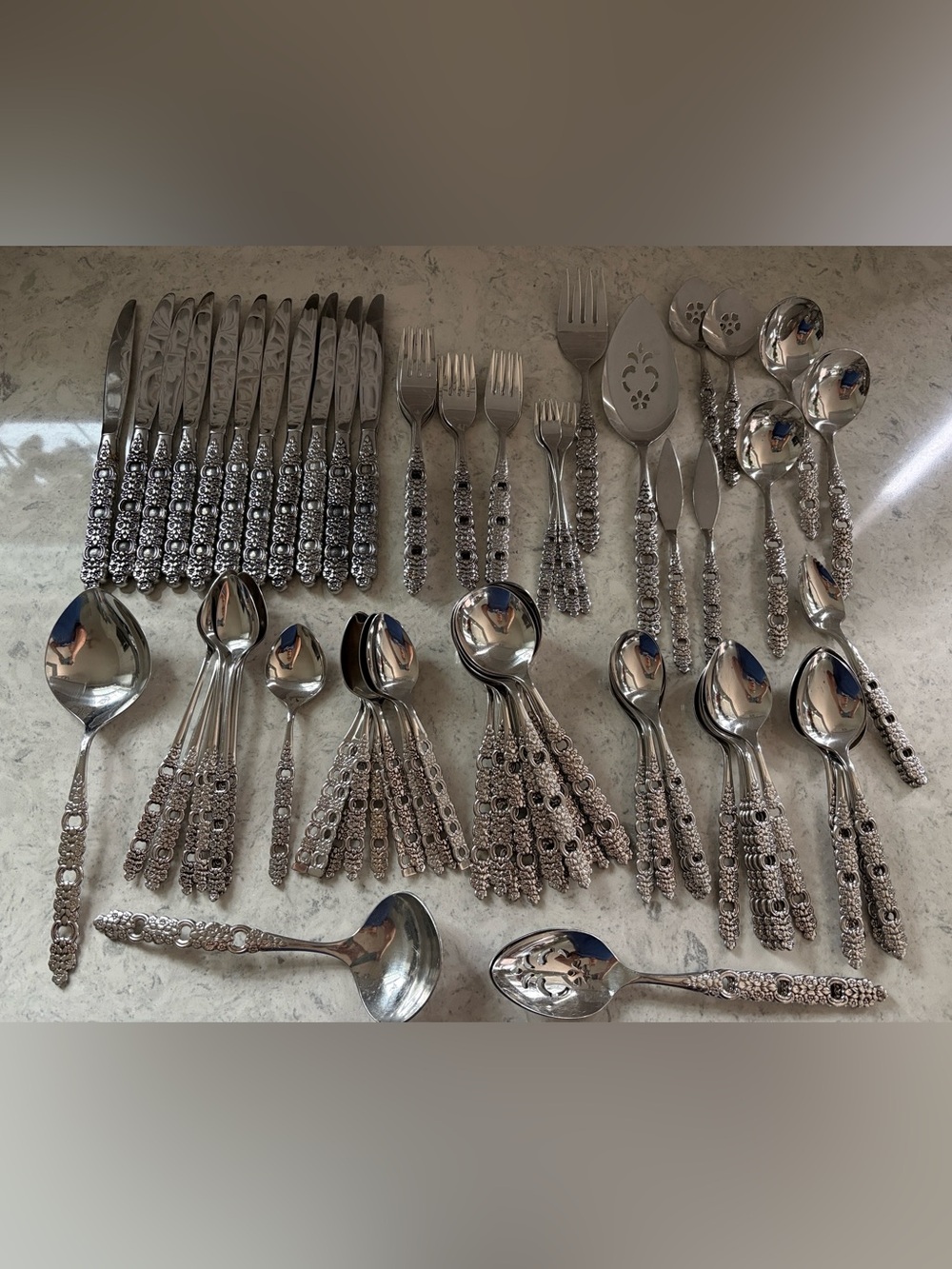 Oneida Viola Voila community stainless 90 piece flatware serving set